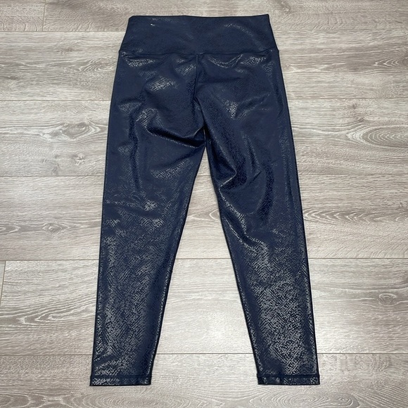 NWOT Offline By Aerie The Hugger High Waisted Crackle Leggings Navy Blue XL - Picture 15 of 15